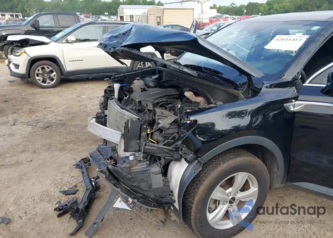 2022 Kia Sorento Lx z USA, uszkodzony, nr VIN 5XYRG4LCXNG131583